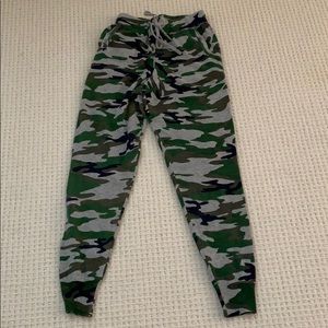 Cashmere joggers